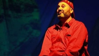 المسرحي منير العلوي يستعد للمهرجانات الصيفية بمونودراما الجولة الأخيرة