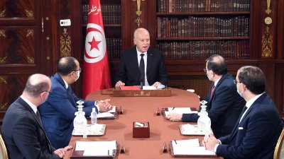 في اجتماع رئيس الجمهورية بالمشيشي ورؤساء الحكومات السابقين..الاتفاق على إصلاحات سياسية جوهرية