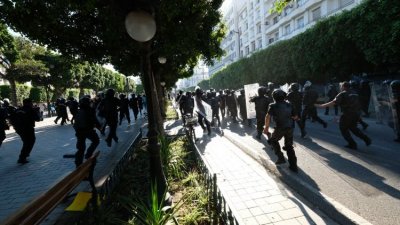 اليوم.. مسيرة في شارع الحبيب بورقيبة للتنديد بالانتهاكات الأمنية الأخيرة