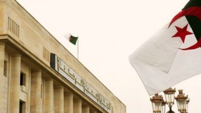 الجزائر: المستقلون يحدثون المفاجأة وجبهة التحرير تتقهقر لكن تبقى الاولى