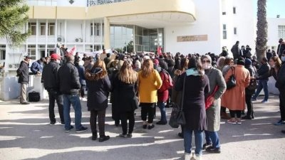 تململ في وزارة الشباب والرياضة والوزيرة مُطالبَة بالتدخّل