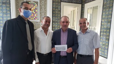 لاقتناء مستلزمات الاكسيجين للجهات الاكثر تضررا.. نقابة البنك الفلاحي تسلم اتحاد الشغل صكا ب 355 الف دينار