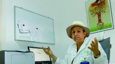 الدكتورة أحلام بالحاج: السلطات الثلاث اعتمدت الوعود الزائفة وتتحمل مسؤولية ما يجري من كوارث في قطاع الصحة