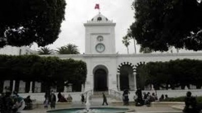 وحدات الجيش تتمركز في القصبة وتمنع الجميع من دخول قصر الحكومة