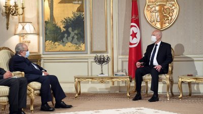بعد لقاء رئيس الجمهورية: وزير الخارجية الجزائري يؤكد أن تونس والجزائر حليفين
