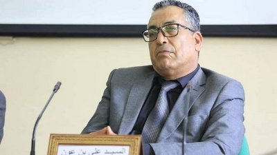 نائب رئيس لجنة تنظيم الادرة وشؤون القوات الحاملة للسلاح للشعب نيوز البرلمان في عطلة منذ منتصف جويلية ولا قانونية لاستمرار أعماله