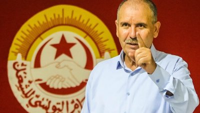 الطبوبي يؤكد.."تونس انزلقت الى سياسة المحاور "