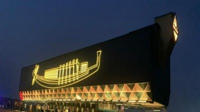 آثار: مركب الملك خوفو يزن 22 طنا ،طوله 42 مترا وسيراه الزوار نهاية العام