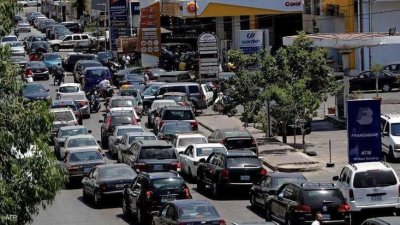 لبنان : 3 قتلى بسبب "طوابير الذل " على مادة البنزين