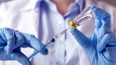 1200 عيادة طب عام وطب اختصاص ومخبر تحليل لتلقيح المواطنين ضد كورونا قبل موفى شهر اوت