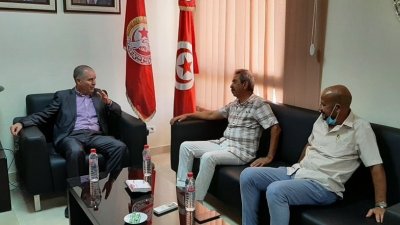 الطبوبي يلتقي بعائلة الشهيد شكري بلعيد