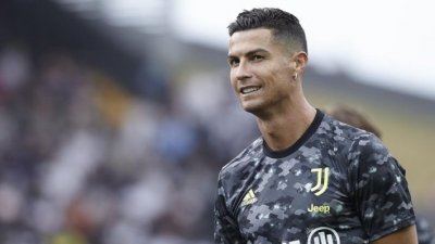 العودة إلى مانشستر: ساحة "حمراء" بانتظار رونالدو؟