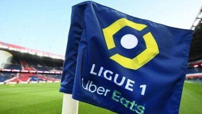 صدمة ميسي الأولى : لماذا خرج الدوري الفرنسي من جنة الكبار؟