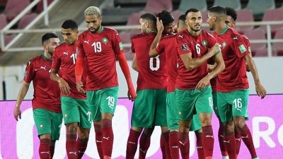 انتهاء أزمة منتخب المغرب في غينيا ووصوله الى مطار الرباط