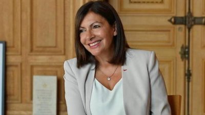 رئيسة بلدية باريس ورئيسة الحزب اليميني تعلنان ترشحهما لرئاسة فرنسا
