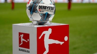 بايرن ودورتموند يسعيان لصدارة الدوري الالماني