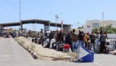 مركزتلقيح ميداني بالمعابر الحدودية البرية لتطعيم التونسيين المغادرين الى ليبيا.