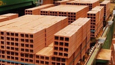 المرقازين_بنزرت: إحالة 52 عاملا بمصنع ECOCERAT لصناعة الأجر على البطالة الفنية