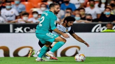 تغيير كل 10 دقائق : الإصابات تضرب قمة فالنسيا ضد ريال مدريد