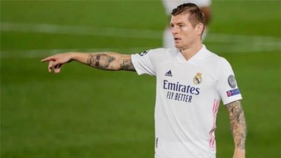 كروس يعود لتدريبات ريال مدريد استعدادا لمباراة فياريال