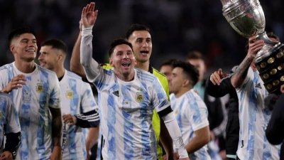 ميسي يزين قائمة الارجنتين في تصفيات المونديال