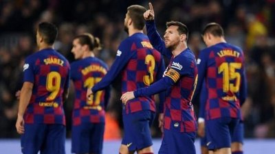بعد رحيل ميسي : عرض خيالي يطير من دبي لإنقاذ برشلونة