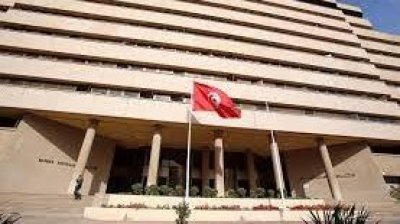 الوضع الاقتصادي يزداد صعوبة في تونس : الأزمة السياسية في تونس تلقي بظلالها على سوق السندات