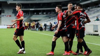 أتليتيكو باراناينسي في نهائي كوبا سود أميريكانا