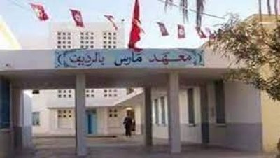 تحرك احتجاجي لاساتذة الإعلامية بالرديف وتلويح بالتصعيد