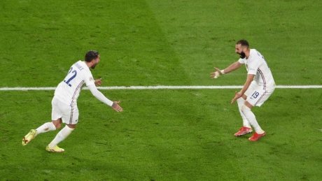 فرنسا تقلب الطاولة على بلجيكا وتبلغ نهائي دوري الأمم الأوروبية