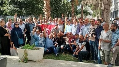 عملة التربية بنابل ....تجمع مركزي احتجاجا على سلطة الإشراف والمندوبية الجهوية