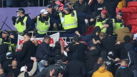 الفيفا يحقق في اشتباكات ستاد ويمبلي