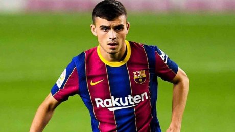 بيدري يجدد عقده مع برشلونة