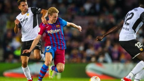 الليغا: برشلونة يتخطى ضيفه فالنسيا بثلاثية