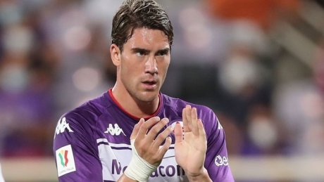 فلاهوفيتش سيلعب مع فيورنتينا رغم الخلاف مع إدارة النادي