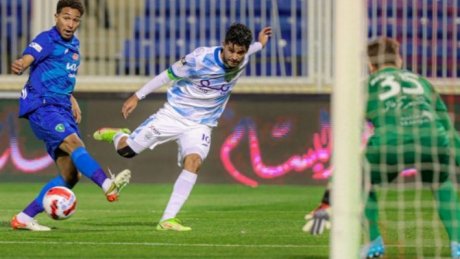 سعد بقير يسجل مع فريقه في البطولة السعودية