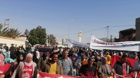 كاتب عام نقابة شركة البستنة بقبلي .."اما صرف اجورنا او الاضراب "