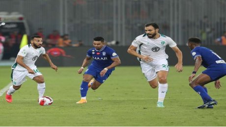 حمدي النقاز يورط الأهلي السعودي مرة ثانية