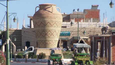 مشاكل متراكمة في قطاع البنوك بتوزر
