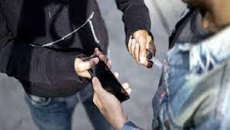 اسبوع دموي بامتياز..بعد استاذ الزهراء ومؤذن مسجد المهدية ..طالبان فلسطينيان يتعرضان ل"براكاج "مسلح في منوبة