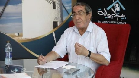 وفاة الصحفي والروائي محمد بوعمود
