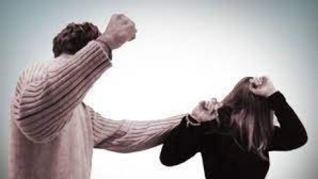أصحاب قرار ضد التحرش الجنسي في مواقع العمل