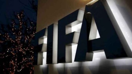 قانون جديد للفيفا بشأن وكلاء اللاعبين