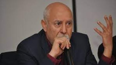 فاروق العياري.." اعوان وكالة التبغ والوقيد ينهون اليوم اضرابهم دون اي تجاوب من المسؤولين، لكن مسيرتنا النضالية متواصلة"
