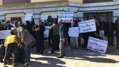 احتجاجات في ليبيا للمطالبة باجراء انتخابات نهاية الشهر الحالي