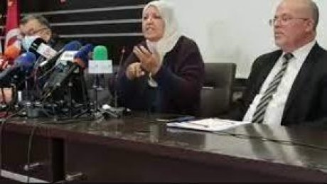 هيئة الدّفاع عن البحيري ترفض التوظيف السياسي لقضية منوّبها وتزامن الدعوات لمساندته مع احياء ذكرى استشهاد زميلهم شكري بلعيد