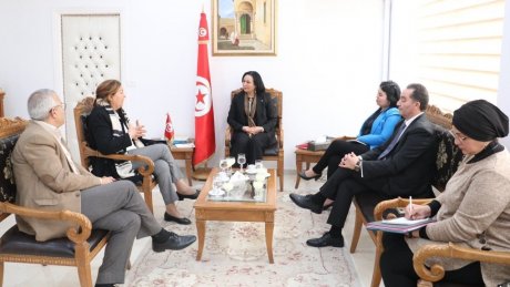 وزيرة الأسرة والمرأة والطفولة وكبار السن تؤكد أهمّية العمل المشترك مع الاتحاد لتجاوز كل الصعوبات