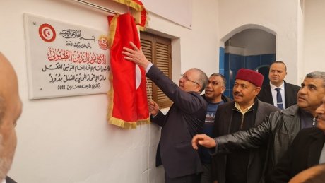 الامين العام يدشن مقر الاتحاد المحلي للشغل بدوز