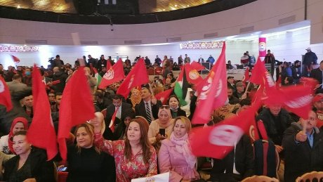 مؤتمر الاتحاد الجهوي للشغل بتونس توافد العمال وحفل موسيقي
