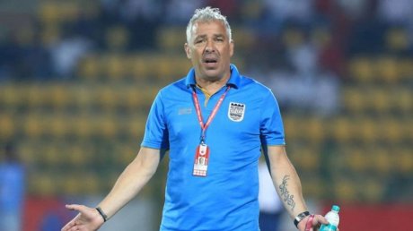 النادي الصفاقسي: تثبيت كوستا و7 مليارات لرفع عقوبة المنع من الانتداب